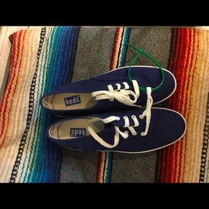 Vintage Blue Keds. Size 6.5